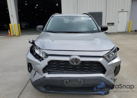 2021 Toyota Rav4 Le z USA, uszkodzony, nr VIN 2T3H1RFV7MC093383